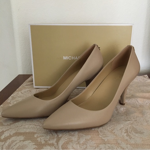 ‼️NIB‼️Michael Kors Flex Leather Mid Heels - Picture 2 of 5